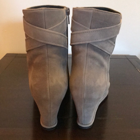 Stuart Weizmann Grey Suede Ankle Boots - Picture 4 of 8